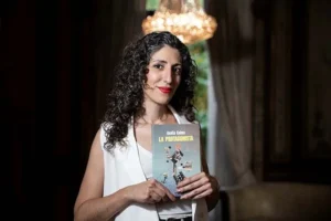 Analia Cobas nos trae la presentación de su ultimo libro «La Protagonista» en la Feria del Libro