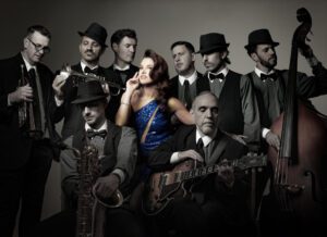 Elizabeth Karayekov Big Band regresa a Rosario