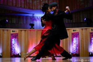 Descubre las mejores milongas y eventos de tango para despedir el año